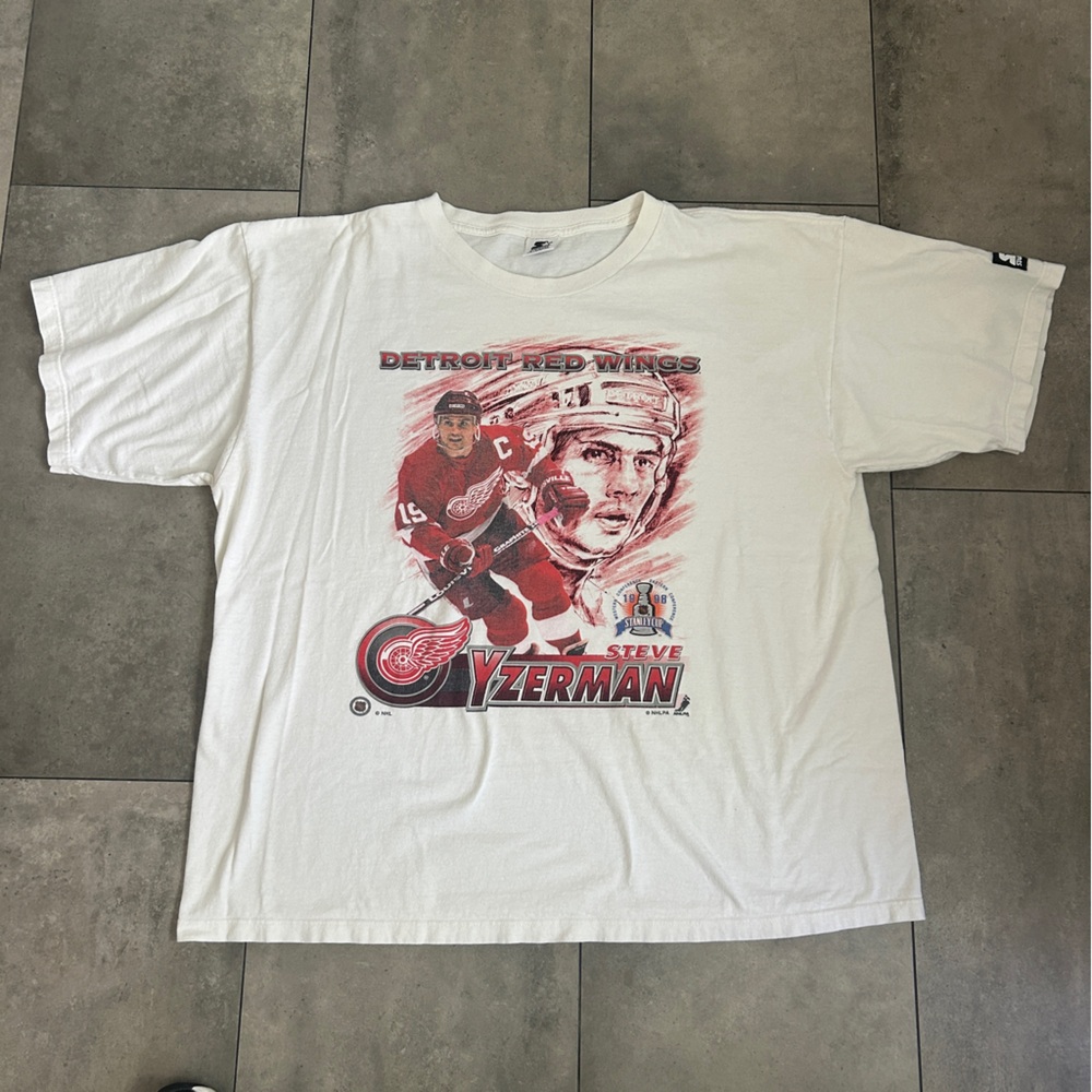 Vintage Starter Detroit redwings nhl hockey Steve Yzerman t-shirt XL